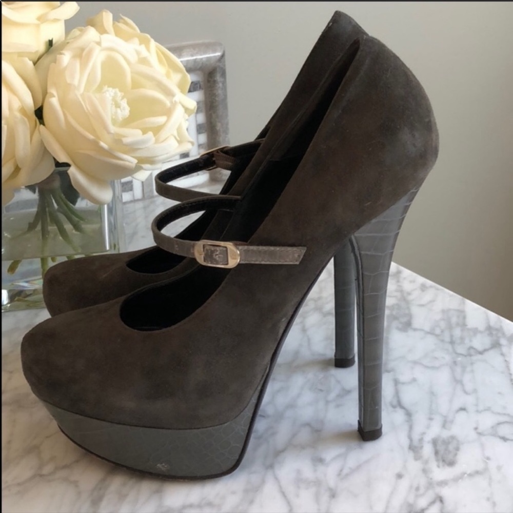 Fendi Suede Platform Heels - Picture 2 of 8